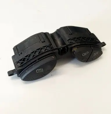 Ford Focus Windscreen/window heater switch YS4T19A945BA