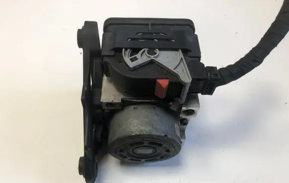 Volkswagen Golf VII ABS Pump 5Q0614517T 5Q0907379AA
