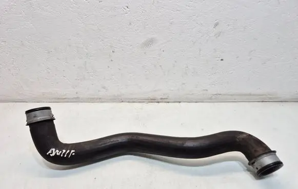 Mercedes-Benz C W204 Engine coolant pipe/hose A2045012582