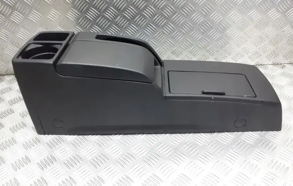 Mazda 5 Center console