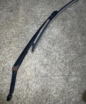 BMW 3 E46 Windshield/front glass wiper blade 7003931