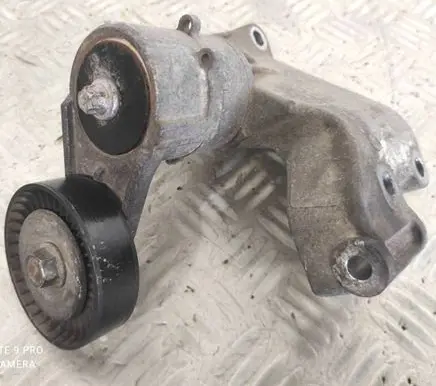 Opel Meriva A Generator/alternator bracket 90571112