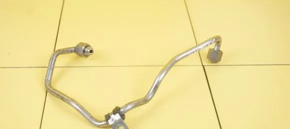 Mini Cooper Countryman R60 Fuel line pipe 4HTR25