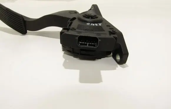 Chrysler Grand Voyager V Accelerator throttle pedal 05281418AA