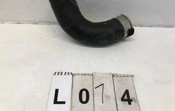 Volvo XC90 Intercooler hose/pipe 32222071