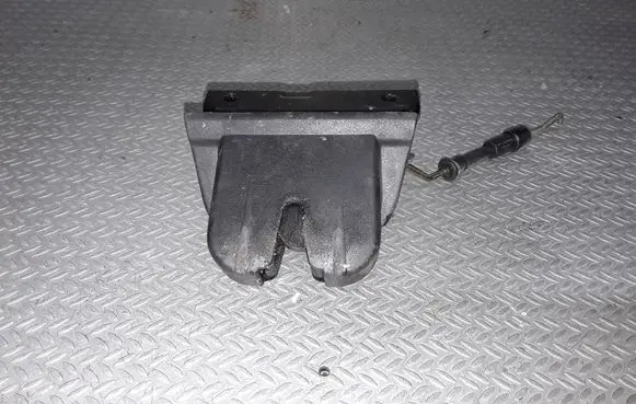 Audi A6 S6 C5 4B Tailgate/trunk/boot lock/catch/latch
