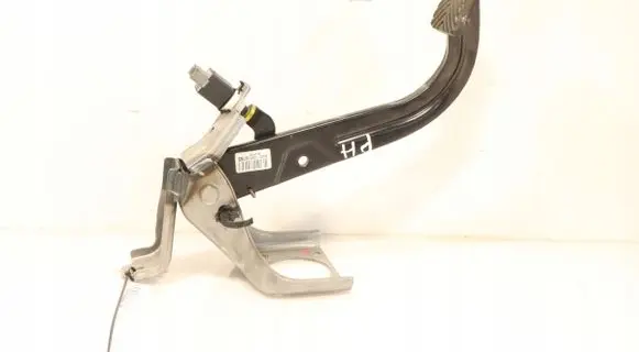 Hyundai i20 (GB IB) Clutch pedal 