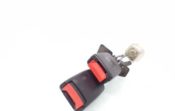 Volkswagen PASSAT B5 Middle seatbelt buckle (rear) 3B0857739A