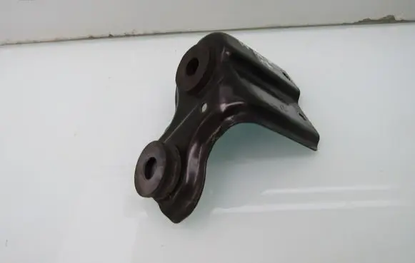 Honda HR-V Radiator mount bracket HRV