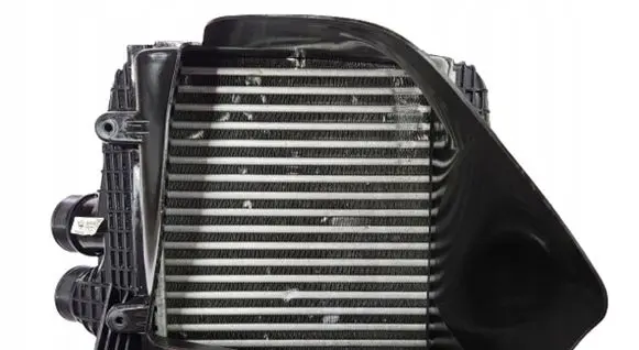 Maserati Levante Intercooler air guide/duct channel 670109553