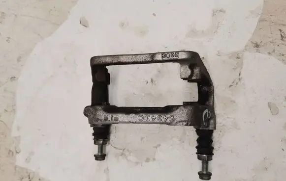 Mercedes-Benz E W213 Brake caliper pad carrier rear 54343C