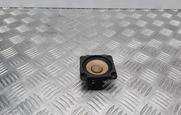 Audi A4 S4 B6 8E 8H Panel speaker 8H0035361