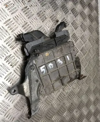 Lexus IS 220D-250-350 Engine control unit/module 8966153700 1758007704