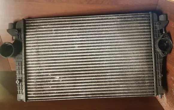 Volkswagen Sharan Intercooler radiator 7M3145804