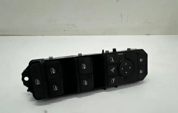 Nissan Qashqai J12 Electric window control switch 254016UB4A