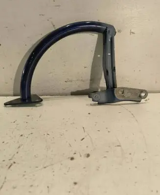 Volkswagen PASSAT B6 Tailgate/trunk/boot hinge 3C5827301A