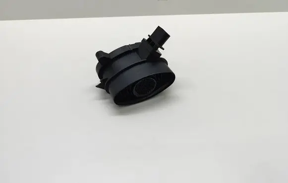 BMW 5 E60 E61 Mass air flow meter 7788744 77887440 136277887440
