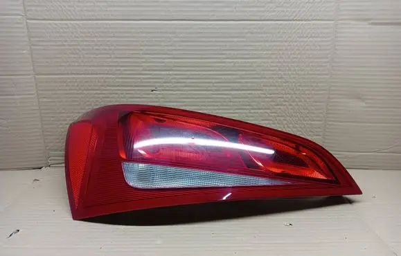 Audi Q5 SQ5 Rear/tail lights 8R0945093