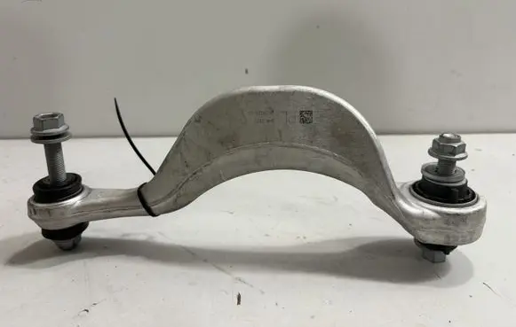 BMW X6 G06 Rear upper control arm/wishbone 6878022
