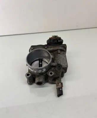 Toyota Auris 150 Throttle valve 2203037010 8C17 3K12H