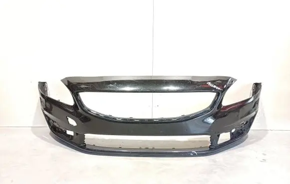 Volvo V60 Front bumper 31323831