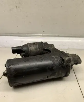 Audi A8 S8 D3 4E Starter motor 059911024A