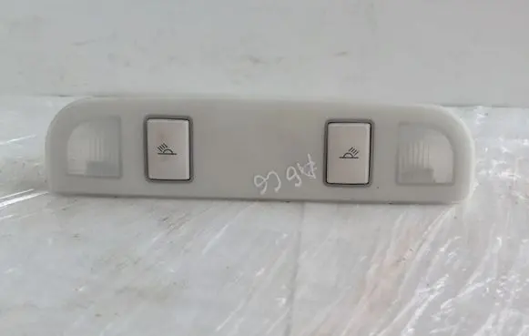 Audi A6 S6 C6 4F Rear seat light 4F0947111