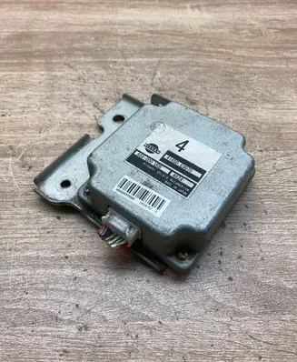 Nissan X-Trail T30 Torque split ecu control unit/module 41650EQ070 A68000U06 4624