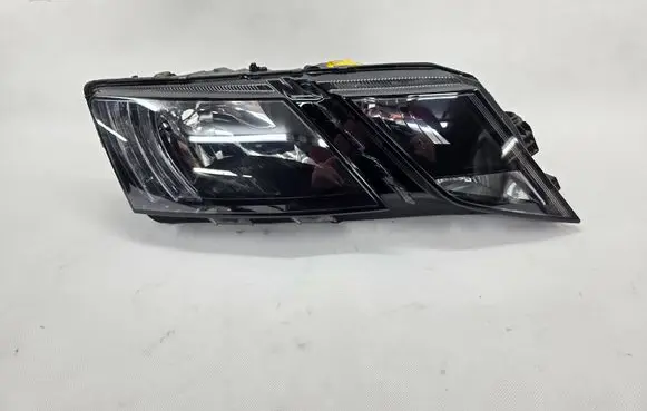 Skoda Octavia Mk3 (5E) Headlight/headlamp 5E1941016C