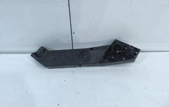 Renault Trafic III (X82) Radiator support slam panel bracket 625001299R