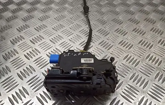 Seat Ibiza III (6L) Front door lock 3B4839015AG
