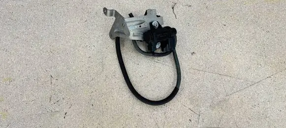 BMW M6 Vacuum valve 7626351 11747626351 7584628