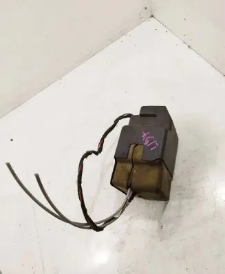 Mercedes-Benz E W211 Central locking vacuum pump A2118050014