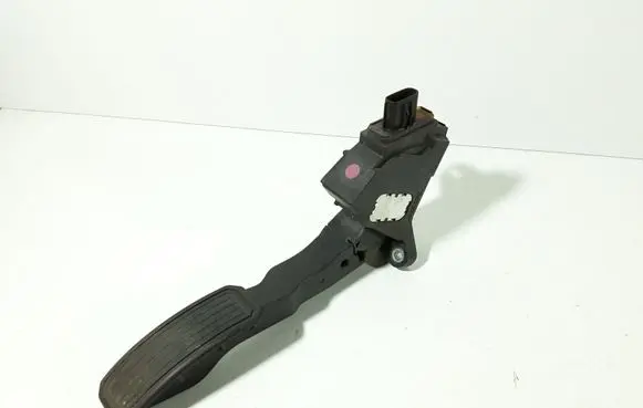 Toyota Auris 150 Accelerator throttle pedal 7811002020 07295A
