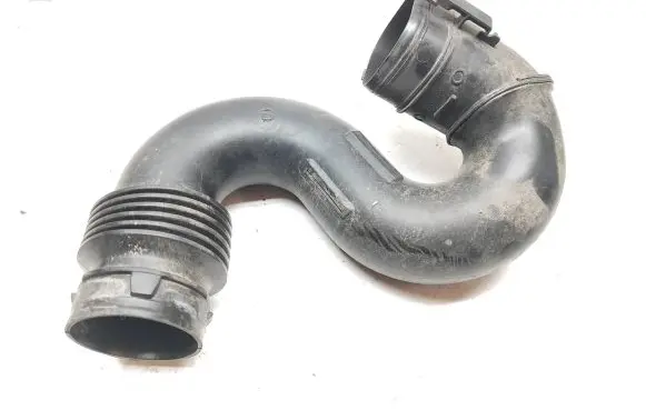 Renault Trafic III (X82) Air intake duct part 165555514R 93451665