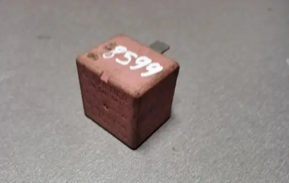 Renault Megane I Other relay 8200308271 20240041