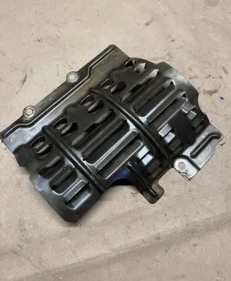 Ford Focus other engine part CA6G6687AD