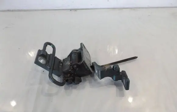 Volkswagen Polo IV 9N3 Rear door upper hinge