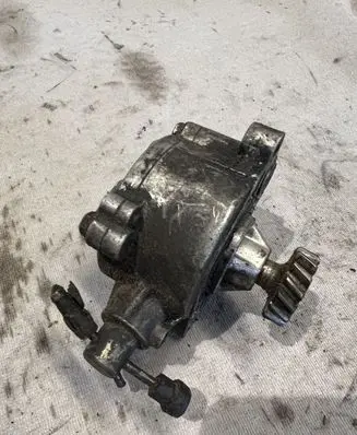 Mitsubishi Pajero Vacuum pump