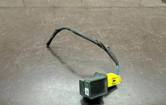 Mercedes-Benz CLS C218 X218 Airbag deployment crash/impact sensor A1729056000