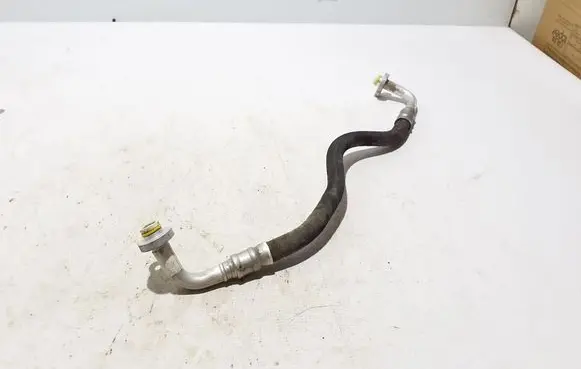 Volvo C40 Air conditioning (A/C) pipe/hose 32275948