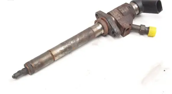 Volvo V50 Fuel injector 9657144580