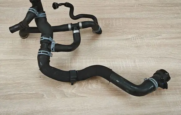 Audi A6 C7 Engine coolant pipe/hose 4G0122055D