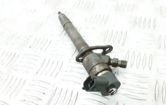 Volvo XC90 Fuel injector 30750283