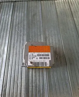 Mercedes-Benz Vaneo W414 Airbag control unit/module 0028203826 0285001467