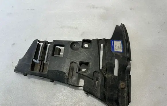 Volvo S60 Front bumper mounting bracket 9484362