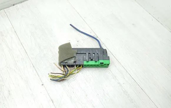 Peugeot 3008 I Fuse module 9627791880