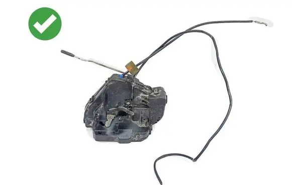 Mercedes-Benz CLS C219 Rear door lock 2197300235 39656001