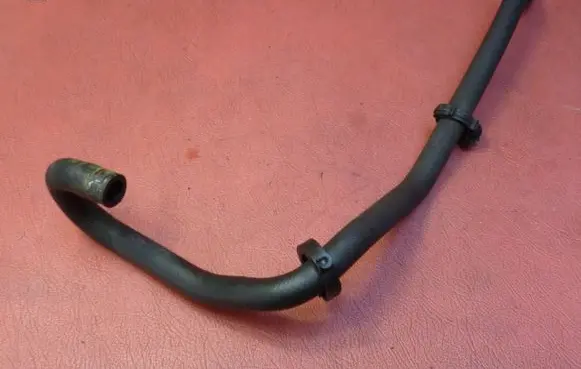 Renault Trafic II (X83) Engine coolant pipe/hose