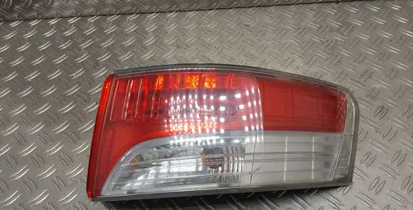 Toyota Avensis T270 Rear/tail lights